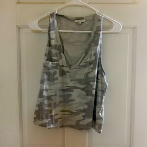 Hi I’m Selling this crop tank top. It is camouflaged.